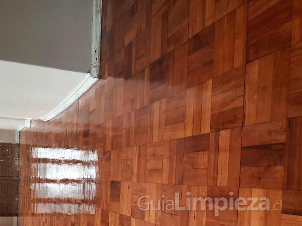 Tratamiento de parquet. Pulido y vitrificado