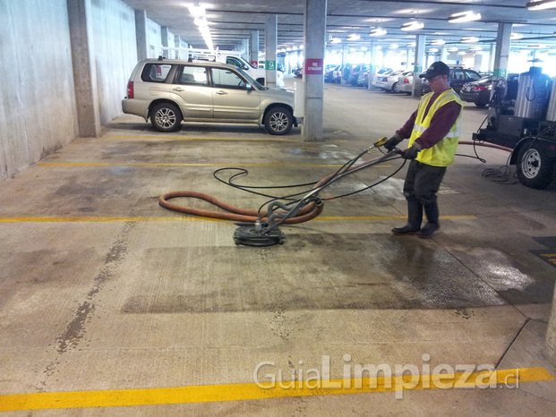 Lavado de Estacionamiento