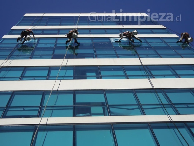 Limpieza de vidrios de edificios