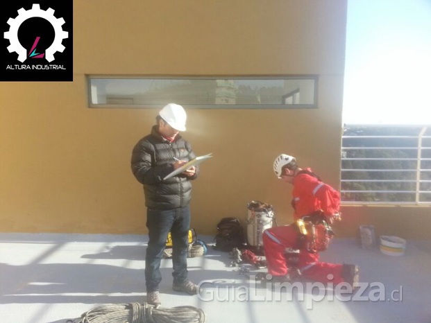 Ingeniero y Técnico Vertical en Obra